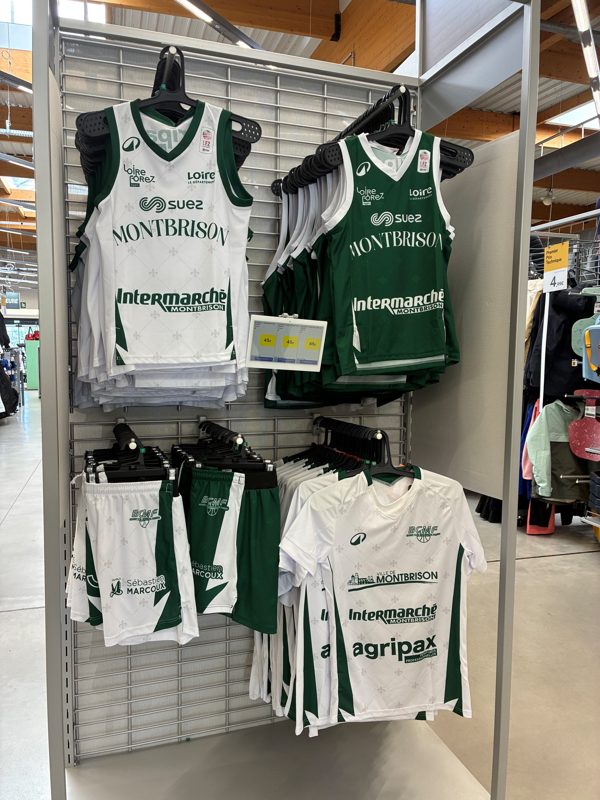 Boutique BCMF au magasin Décathlon Villars
